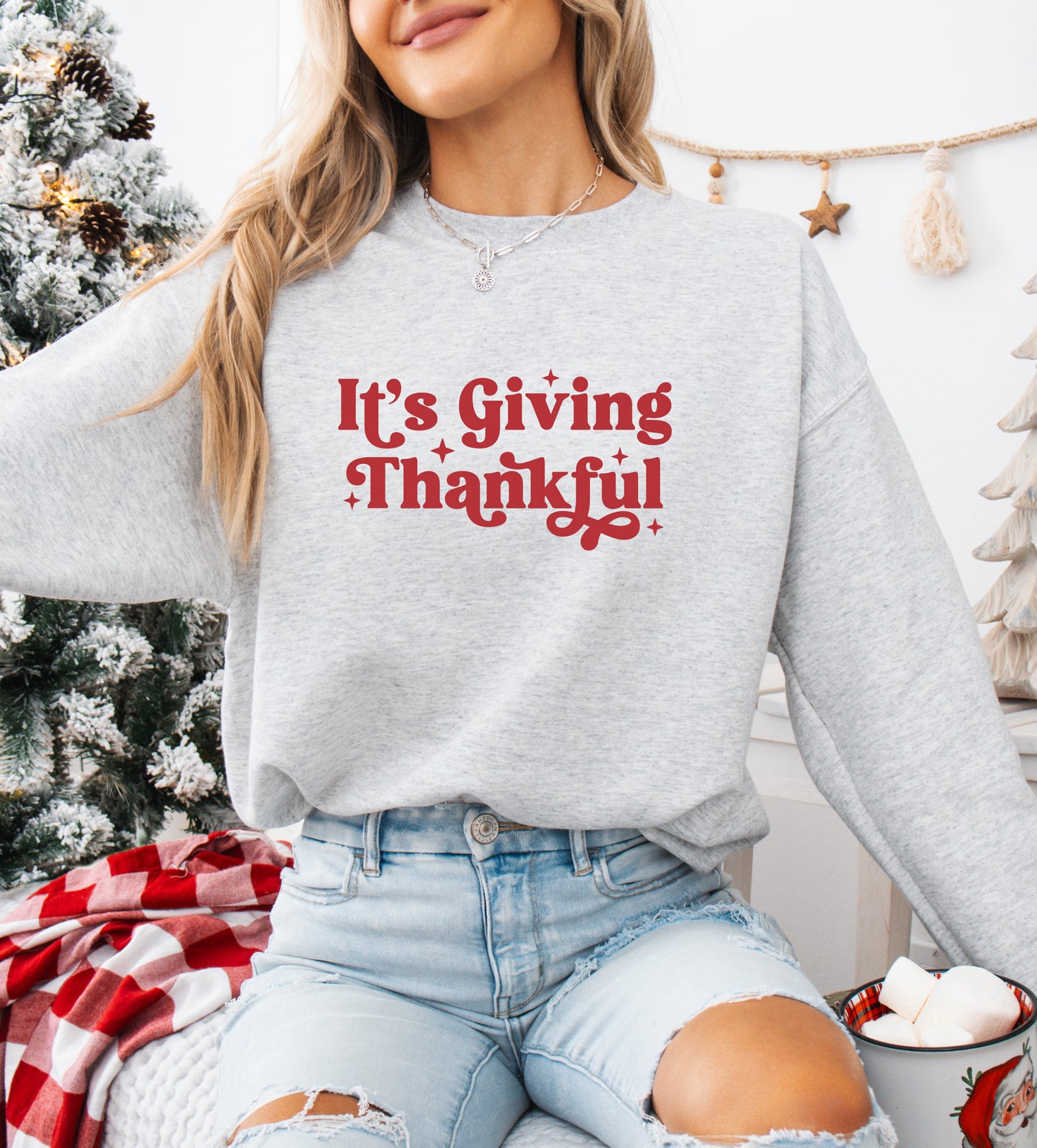 It's Giving Thankful - Women's Holiday Sweatshirt